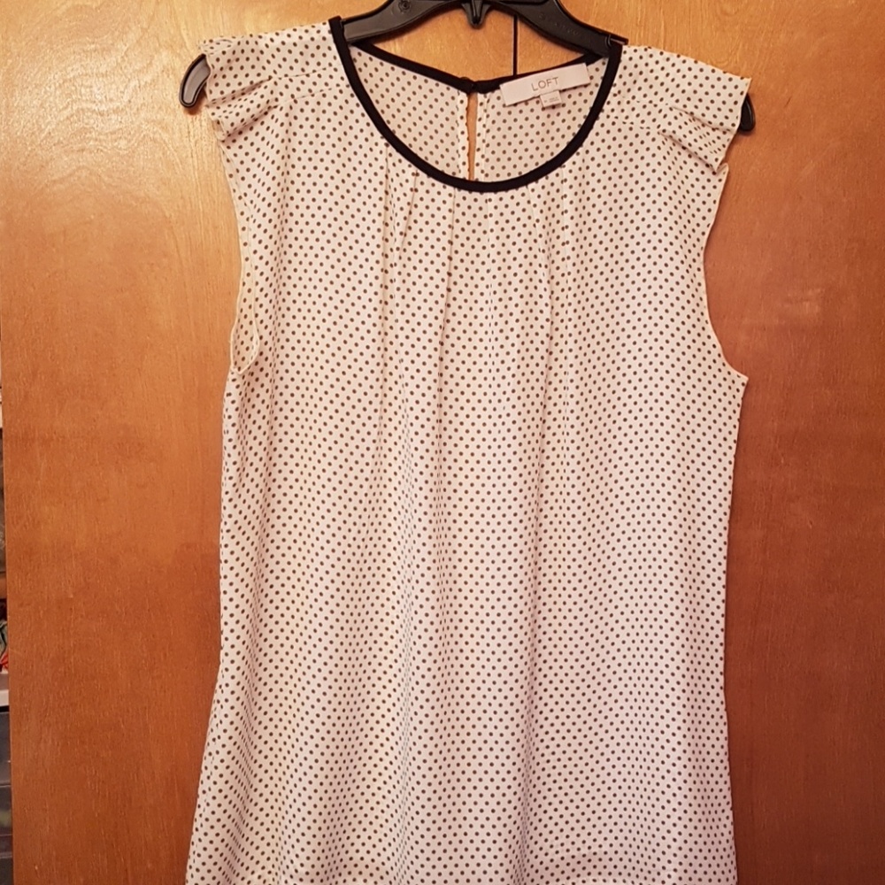 Loft feminine sleeveless blouse